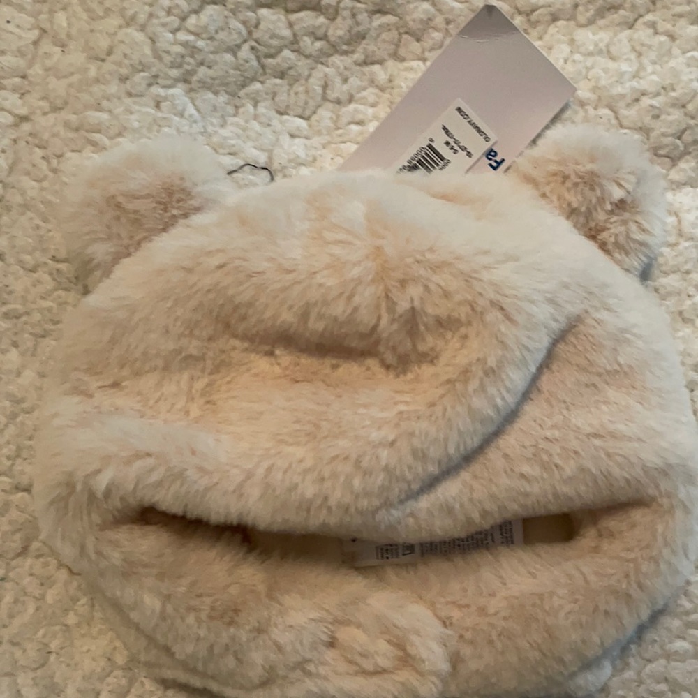 Old Navy faux fur winter hat